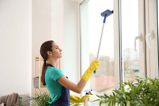 Streak-free window cleaning